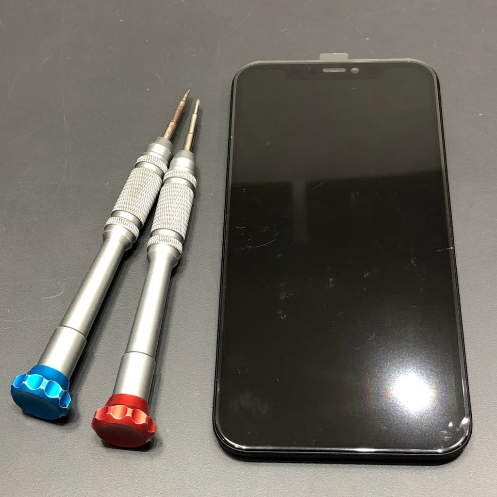 iPhone11 フロントパネル交換