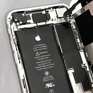 iPhone8 バッテリー交換