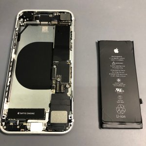 iPhone SE2  充電性能低下　バッテリー交換
