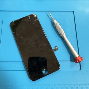 iPhone8 パネル交換