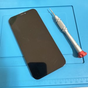 iPhone12 パネル交換