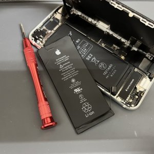 iPhoneSE2 バッテリー交換 即日修理