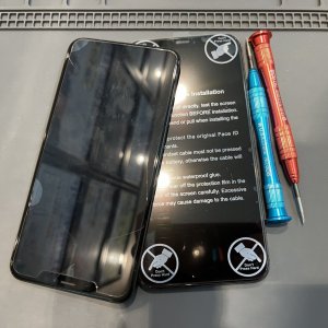 iPhoneXSMAX　液晶交換　即日修理