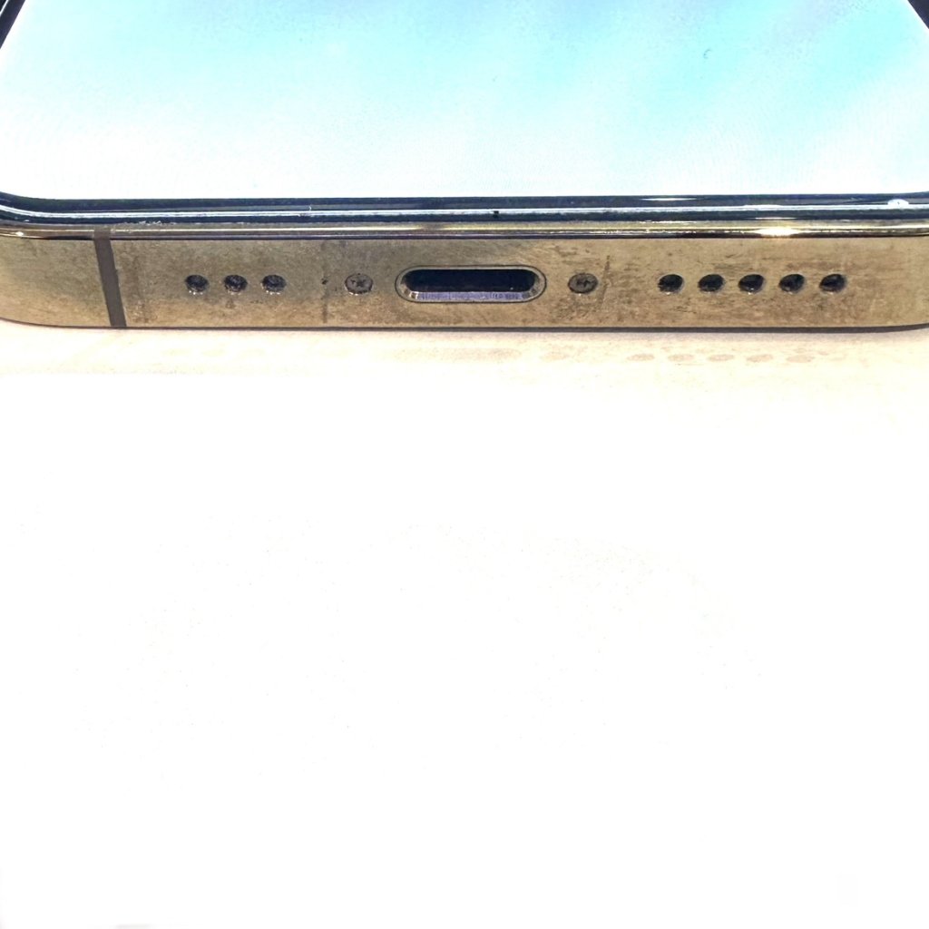 iPhone13Pro ライトニング修理