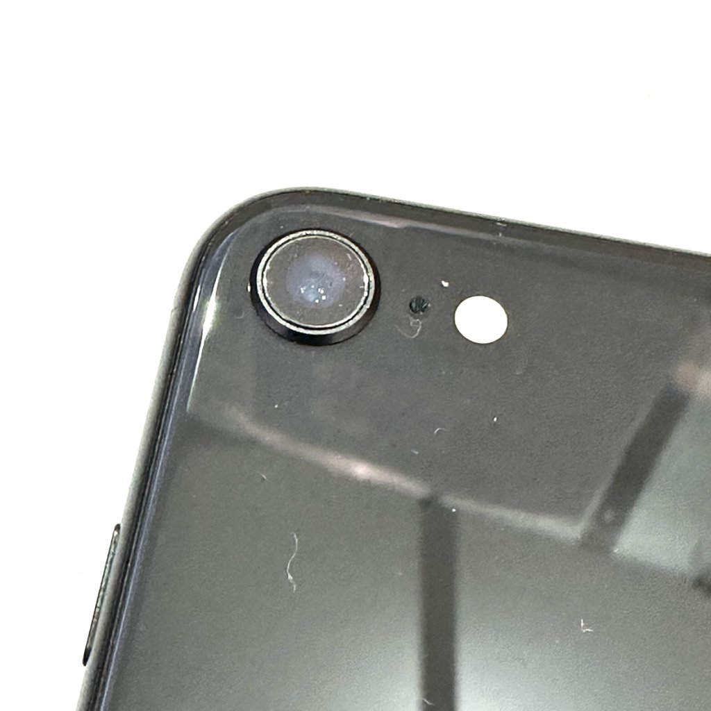 iPhoneSE2 アウトカメラ修理