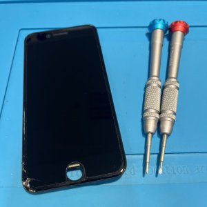 iPhoneSE2 液晶パネル交換