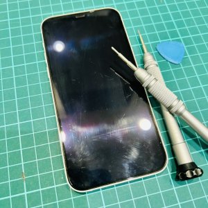 iPhone12 液晶交換
