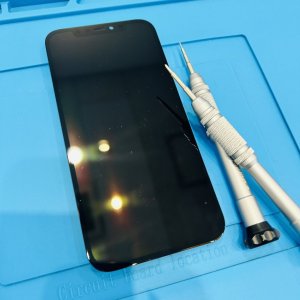 iPhone12 フロントパネル交換