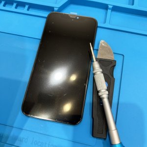 iPhone11 フロントパネル交換