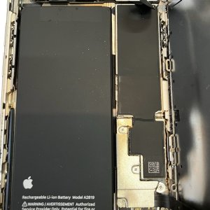 iPhoneSE3 バッテリー交換