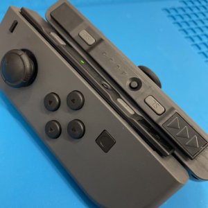 Nintendo Switch ジョイコンレール交換