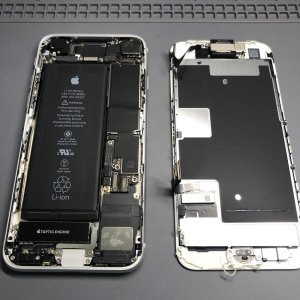 iPhone8   パネル交換