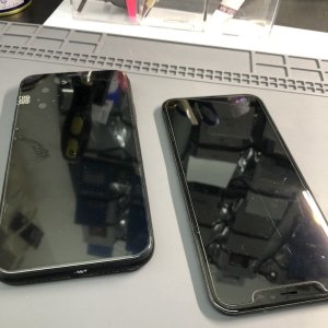 iPhoneXR ブラックアウト 液晶交換
