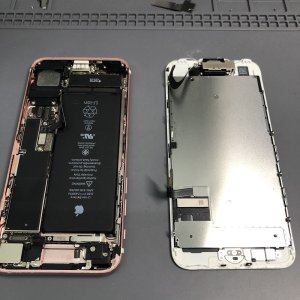 Phone7  落下破損　パネル交換修理