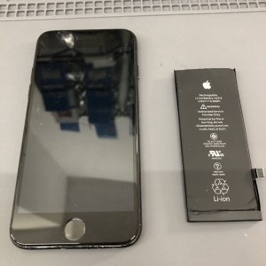 iPhone SE2 バッテリー交換