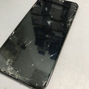 iPhoneXR　落下破損　パネル交換