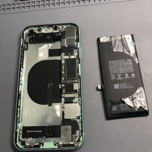 iPhone11  充電能力劣化　バッテリー交換