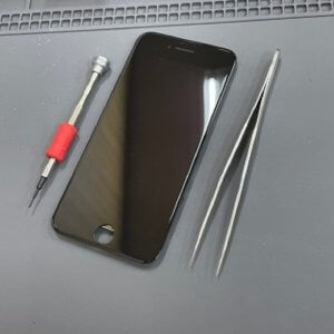 iPhone SE 第三世代 ガラス交換修理