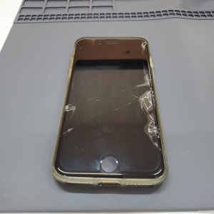 iPhone SE2 フロントパネル交換