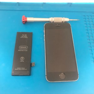 iPhoneSE バッテリー交換修理