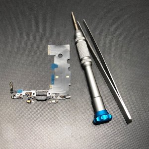 iPhoneSE2 ライトニング交換