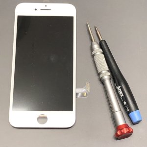 iPhone8 フロントパネル交換