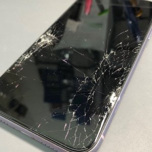 iPhone 11 パネル交換