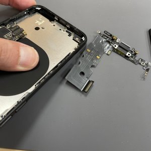 iPhoneSE2 充電不良　　