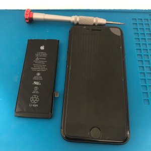 iPhone8 バッテリー交換