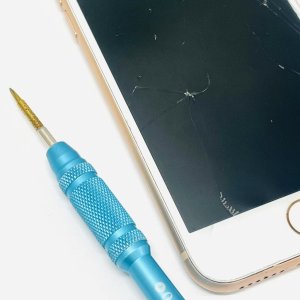 iPhone8 フロントパネル交換修理