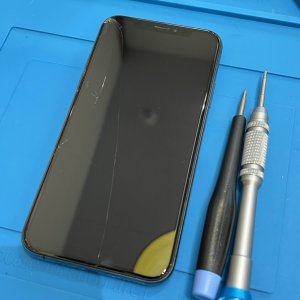 iPhoneXS フロントパネル交換