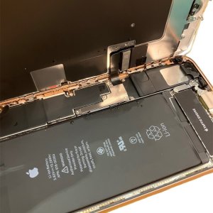 iPhone8 Plus　水没修理　バッテリー交換