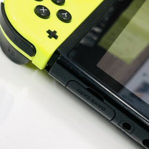 ニンテンドースイッチ　カードスロット交換修理
