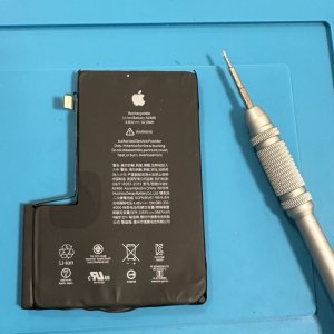 iPhone12ProMax バッテリー交換