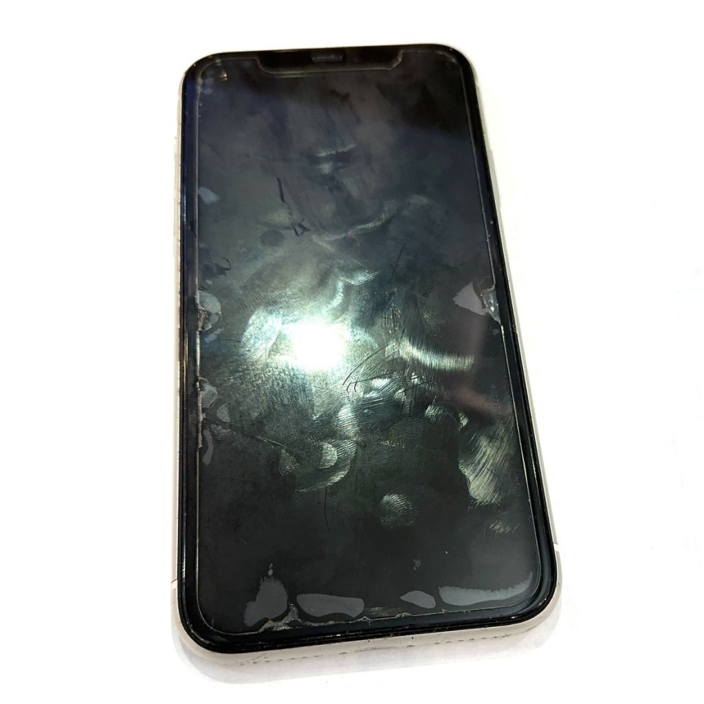 iPhone11 液晶交換