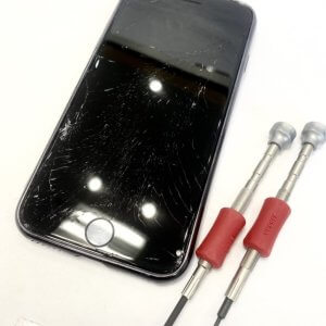 iPhoneSE2 フロントパネル交換