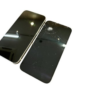 iPhone13 フロントパネル交換