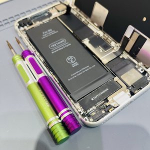 iPhone8 (アイフォンエイト) バッテリ交換