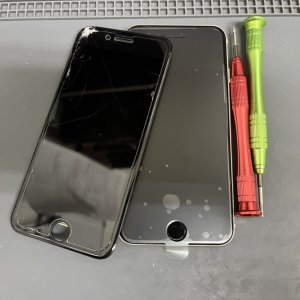 iPhoneSE3 フロントパネル交換 即日修理