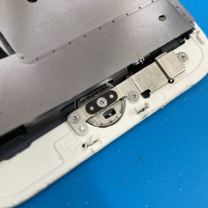 iPhone8 ホームボタン修理