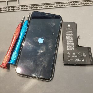 iPhoneXS バッテリー交換修理 即日