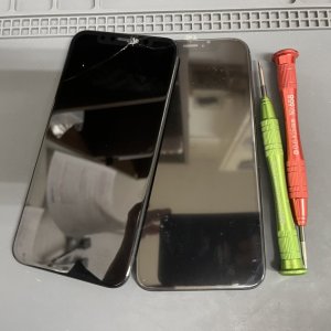 iPhoneXS 液晶交換 即日修理