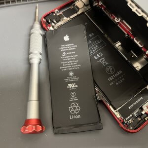 iPhoneSE2 バッテリー交換 即日修理