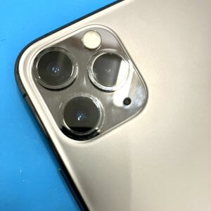 iPhone11　アウトカメラ修理