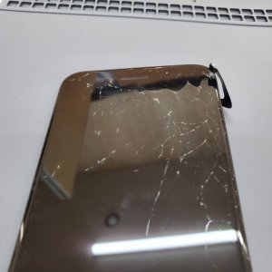 iPhone SE3 フロントパネル交換