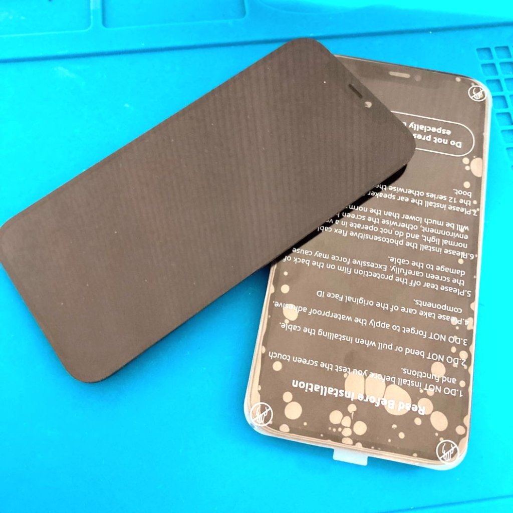 iPhone12 液晶交換