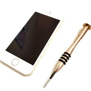 iPhoneSE フロントパネル交換