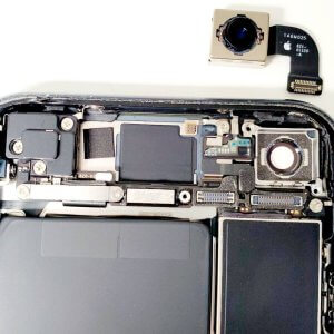 iPhoneSE3 アウトカメラ 修理