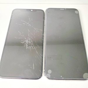 iPhoneXS フロントパネル交換