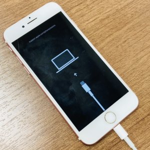 iPhone7 リンゴループ